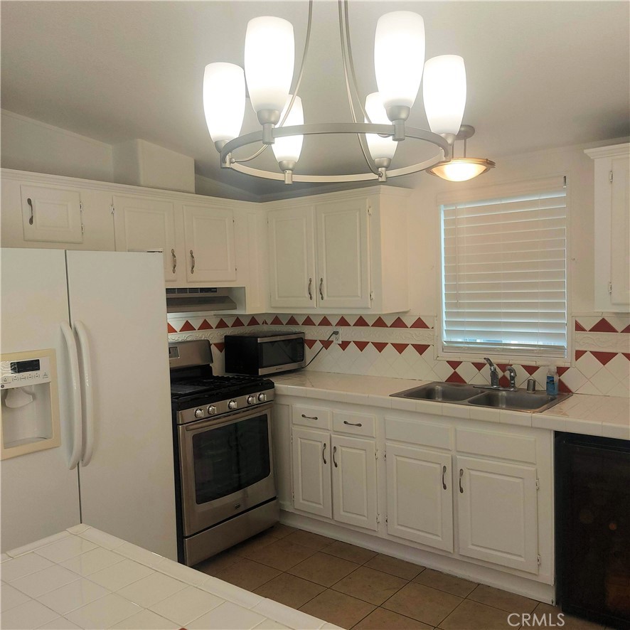 327 W Wilson Street 86