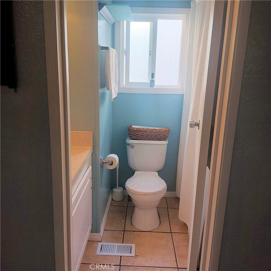 327 W Wilson Street 86