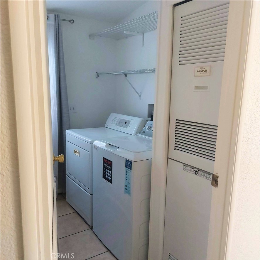 327 W Wilson Street 86