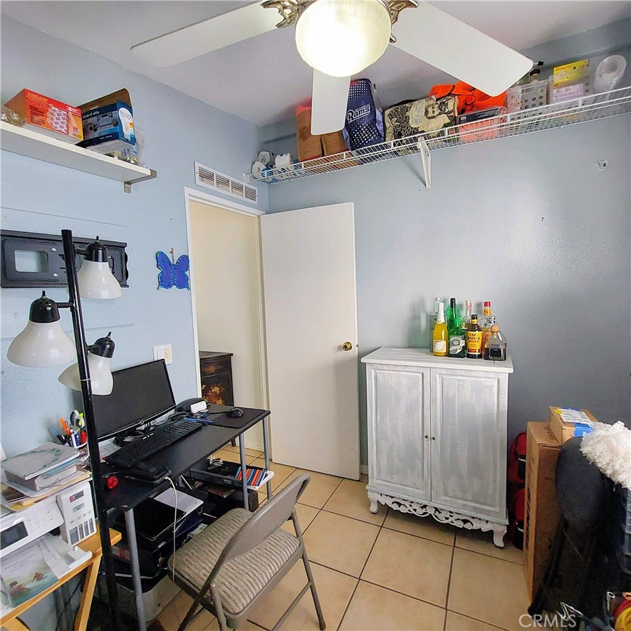 327 W Wilson Street 86