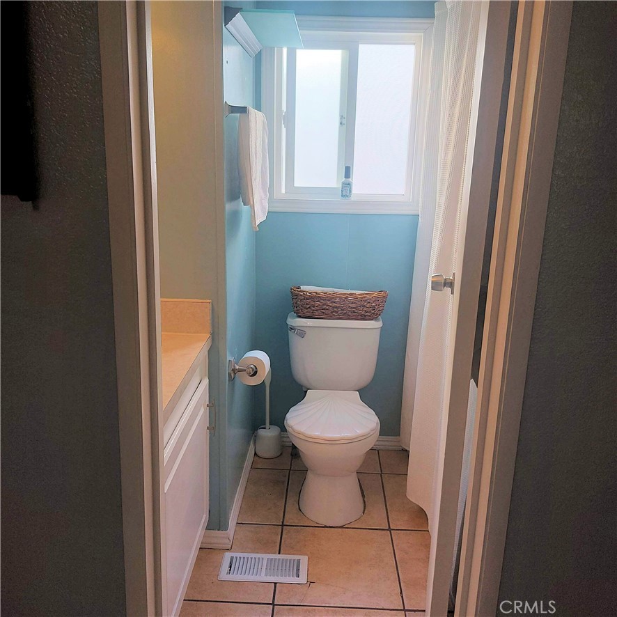 327 W Wilson Street 86