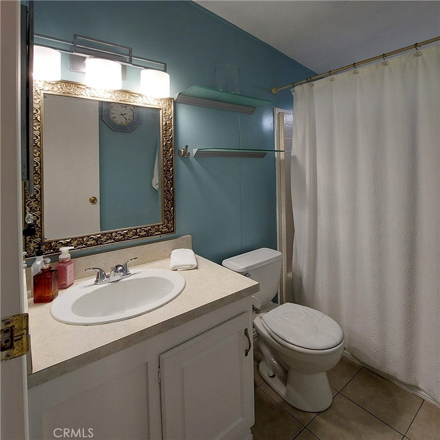 327 W Wilson Street 86