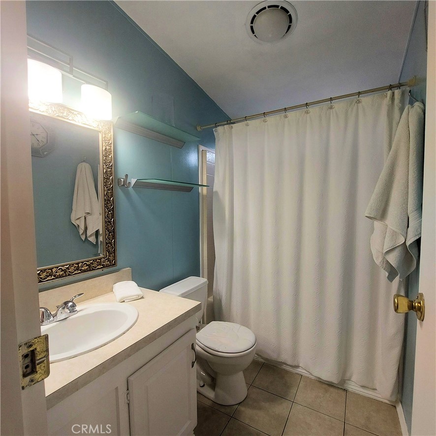 327 W Wilson Street 86