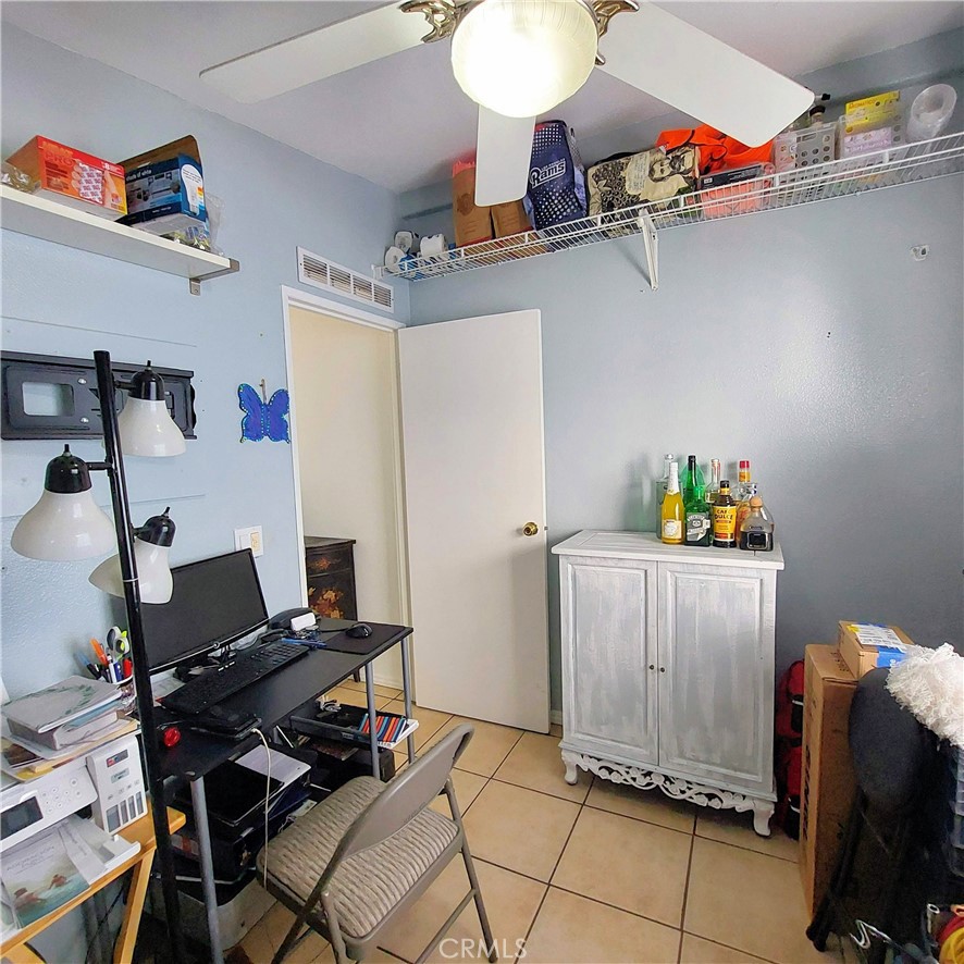 327 W Wilson Street 86