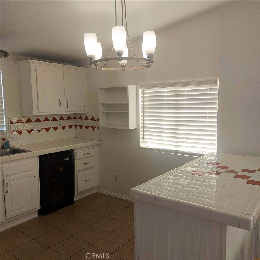 327 W Wilson Street 86