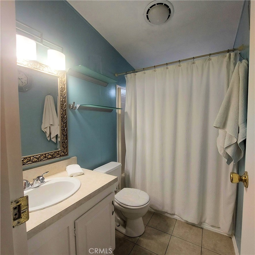 327 W Wilson Street 86