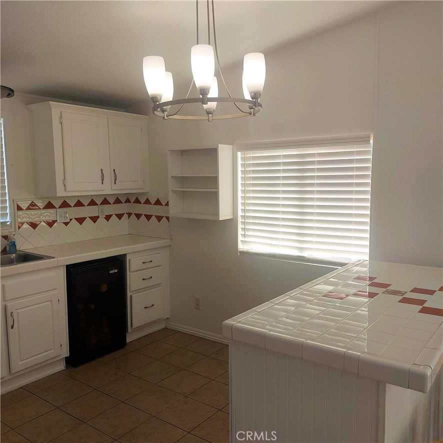327 W Wilson Street 86