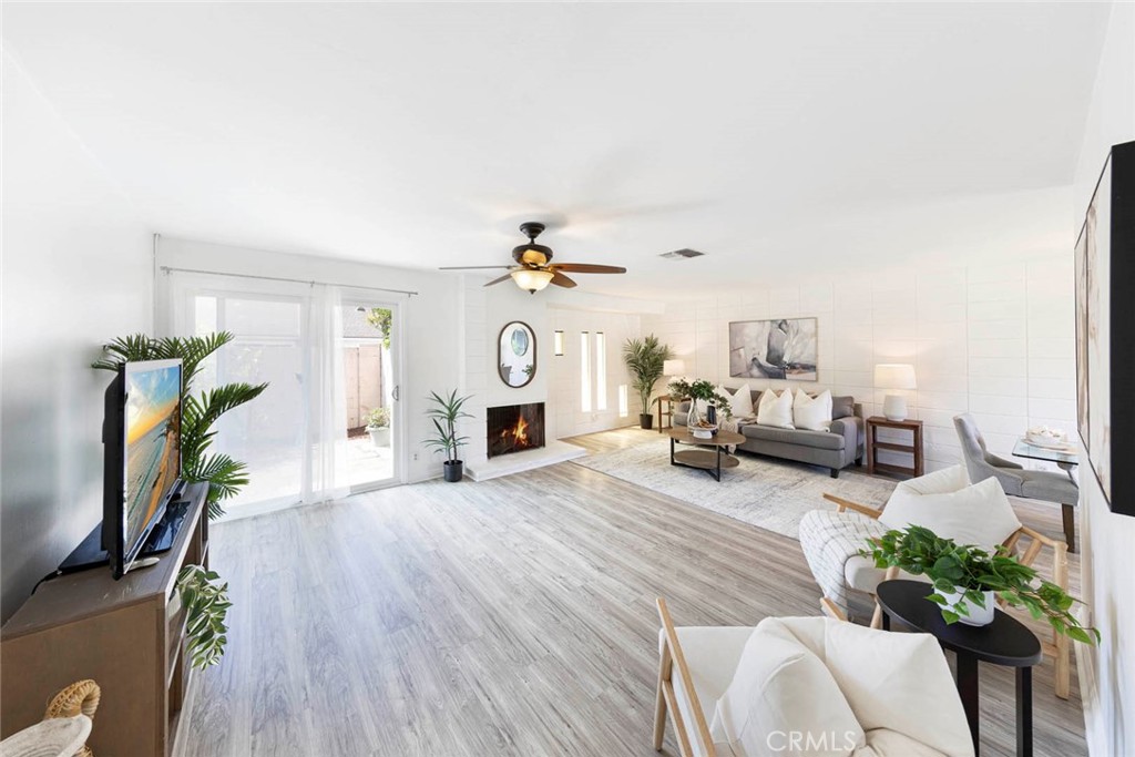 1830 E 19th Street 3