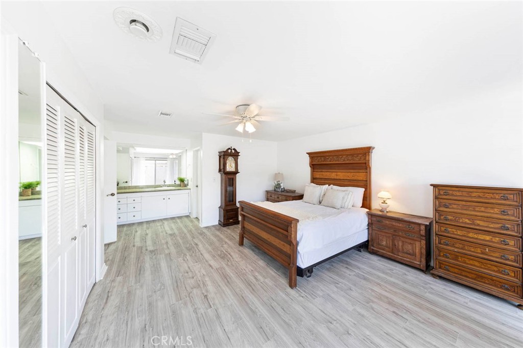 1830 E 19th Street 3