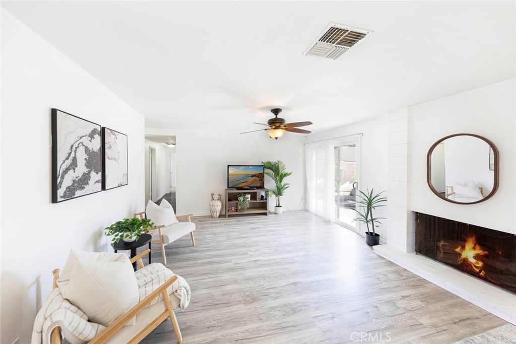 1830 E 19th Street 3