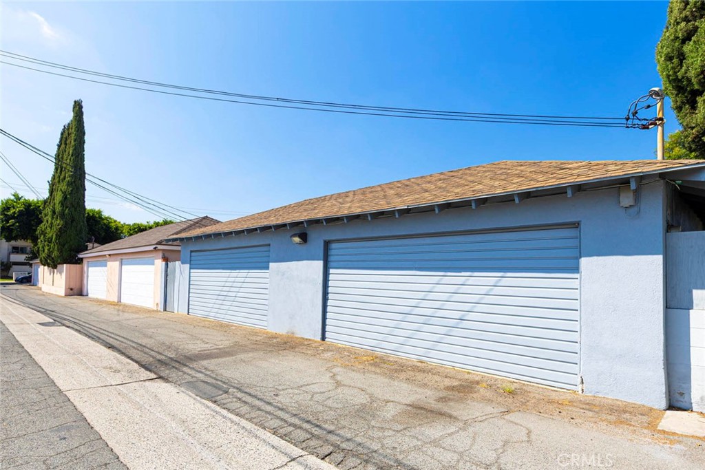 1830 E 19th Street 3