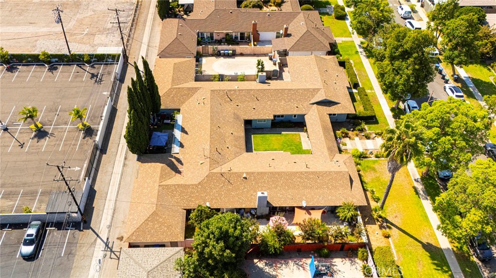 1830 E 19th Street 3