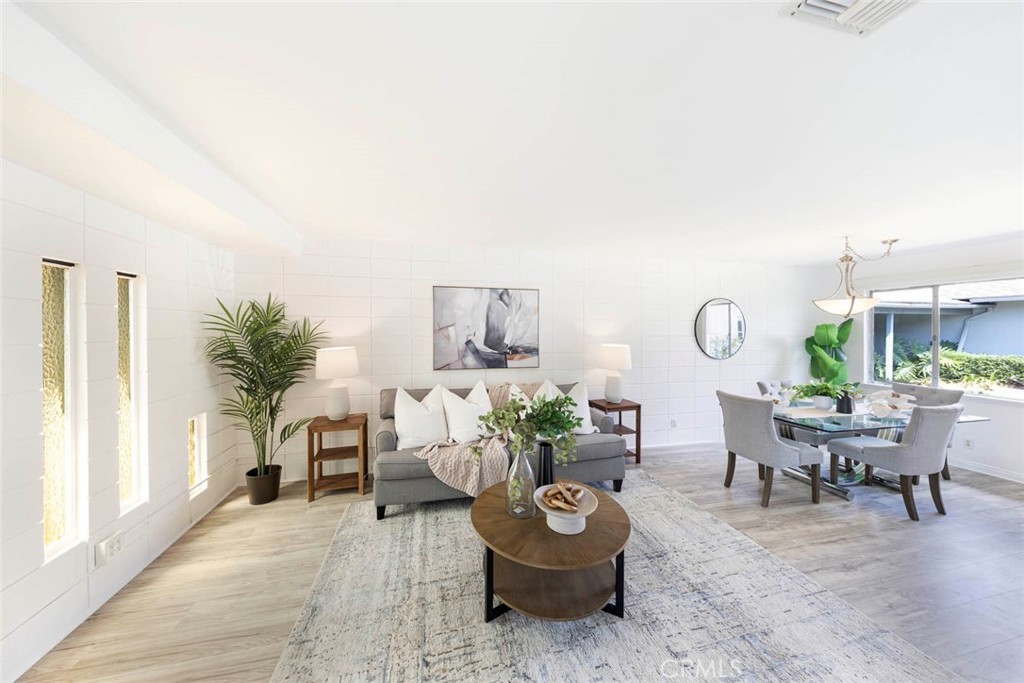 1830 E 19th Street 3