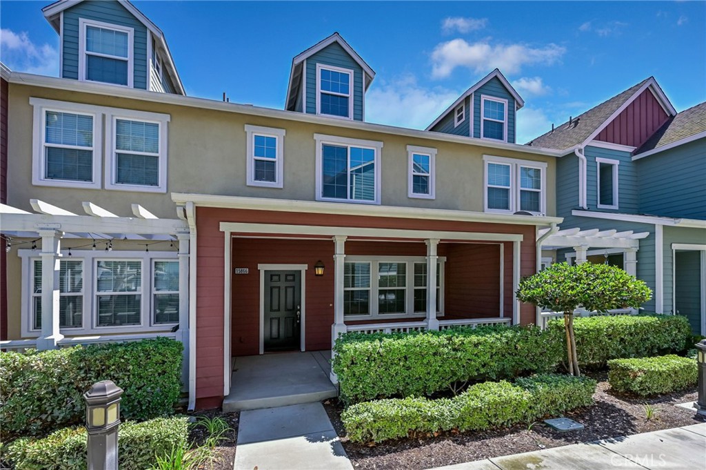 15866 FOUNTAIN Lane