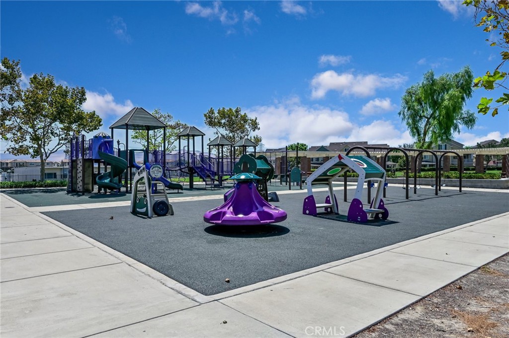 15866 FOUNTAIN Lane