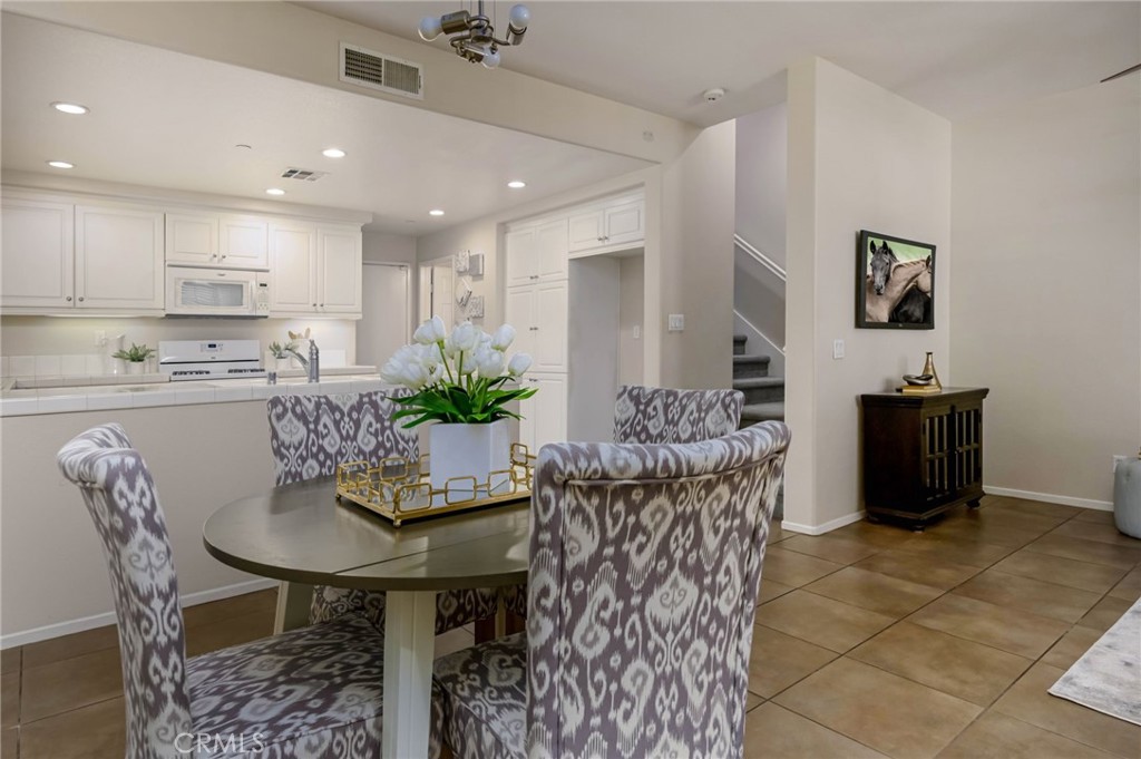 15866 FOUNTAIN Lane