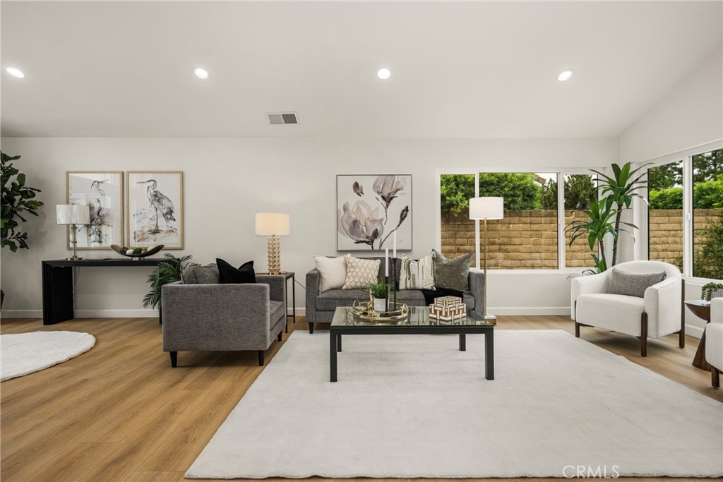 149 N Bluegrass Street