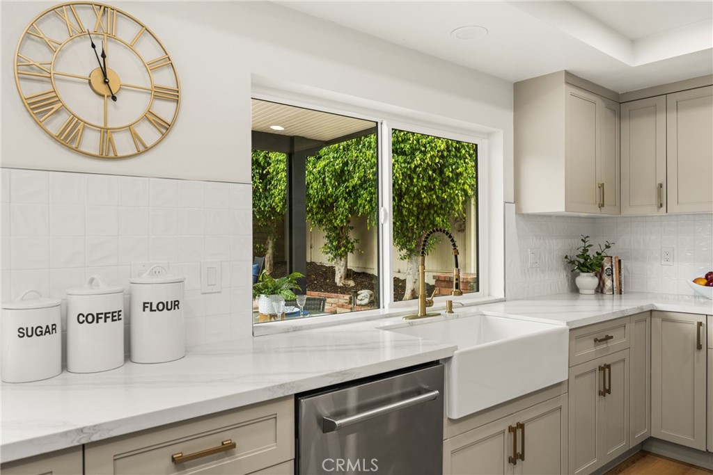 149 N Bluegrass Street