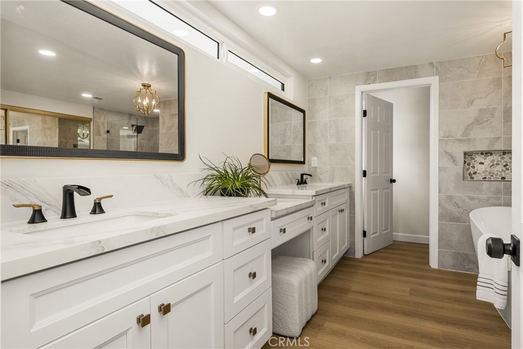 149 N Bluegrass Street