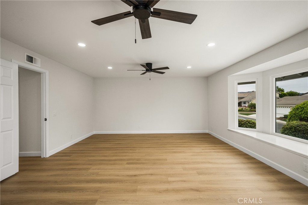 149 N Bluegrass Street