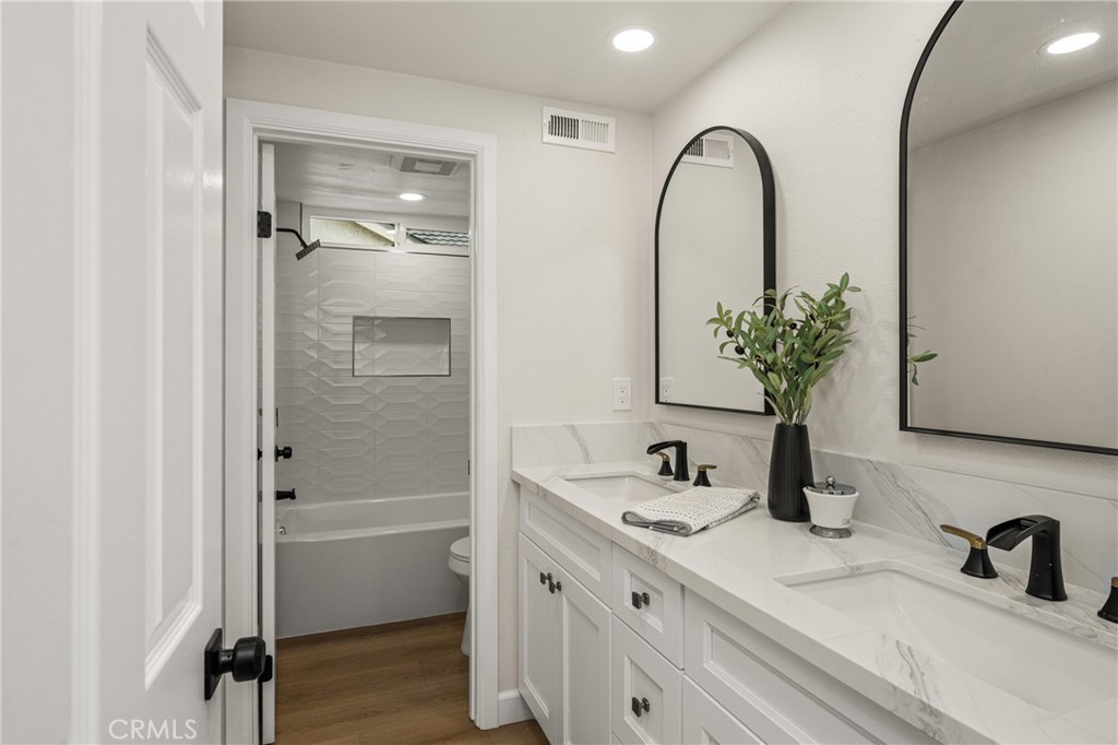 149 N Bluegrass Street