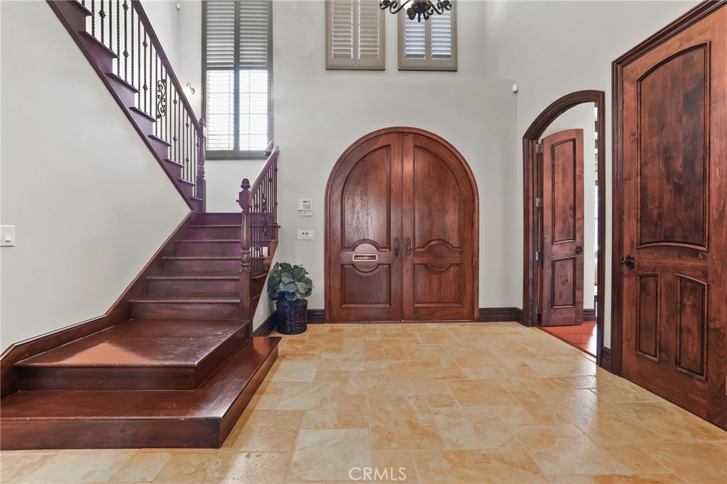 3311 Rossmoor Way