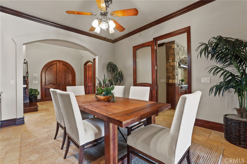 3311 Rossmoor Way