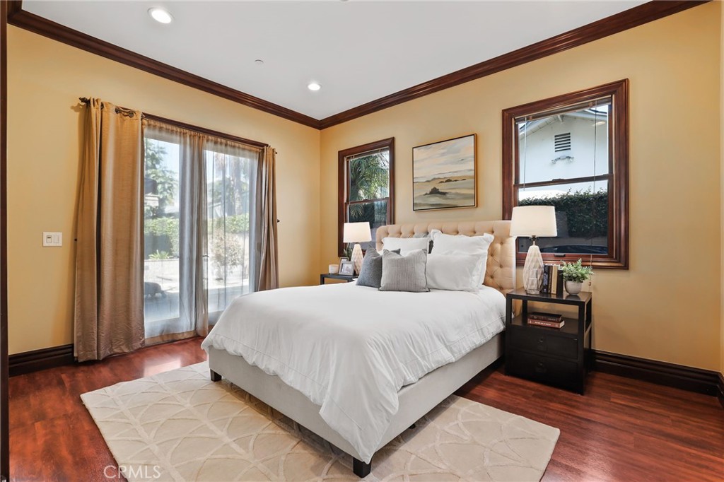 3311 Rossmoor Way