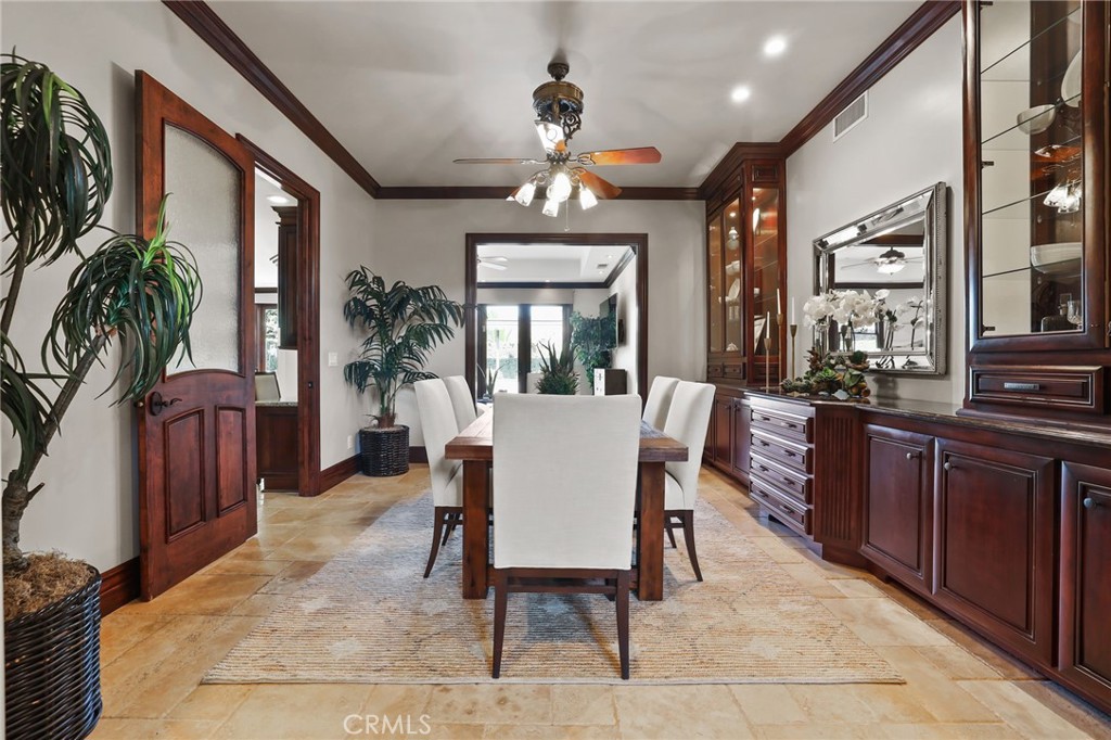 3311 Rossmoor Way