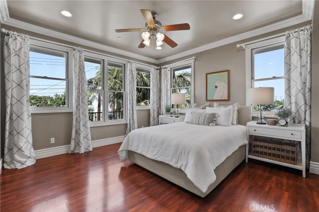 3311 Rossmoor Way