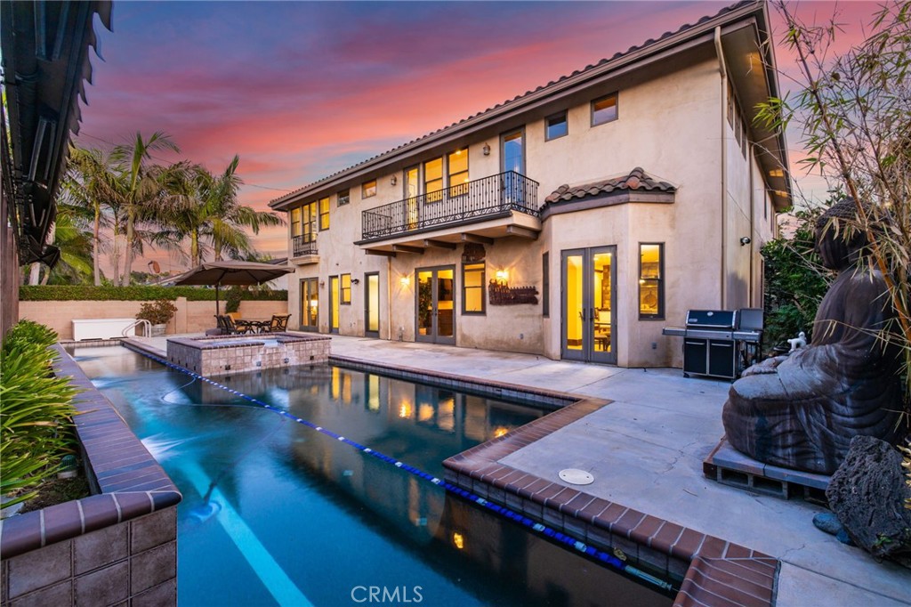 3311 Rossmoor Way