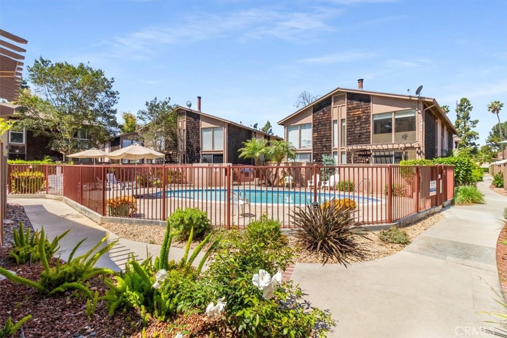 1084 Cabrillo Park # B