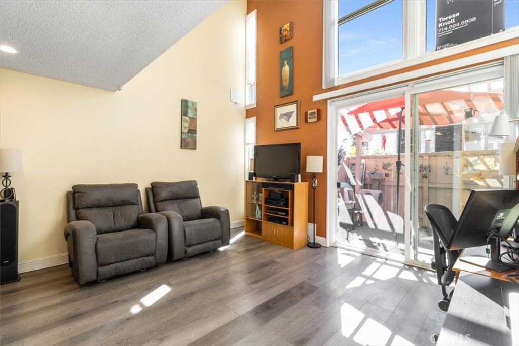 1084 Cabrillo Park # B