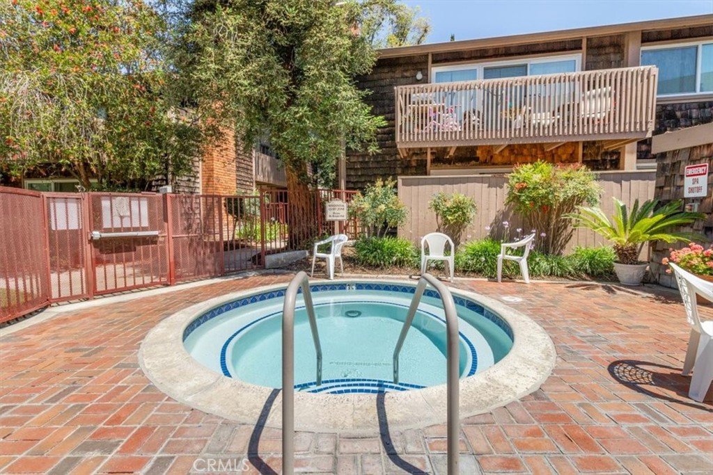 1084 Cabrillo Park # B