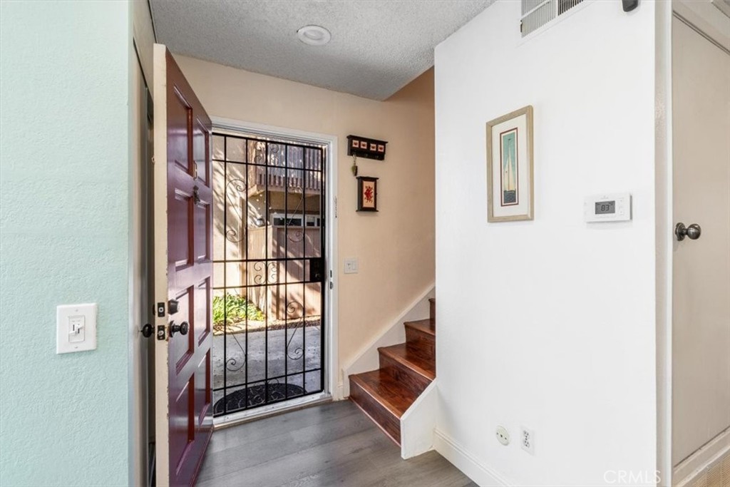 1084 Cabrillo Park # B