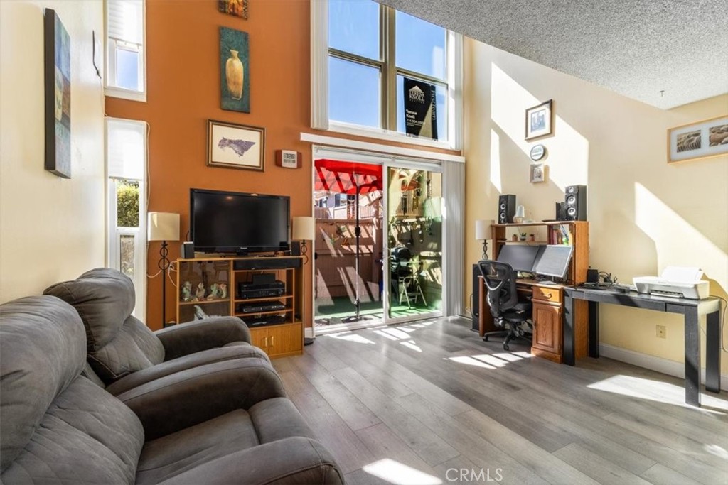 1084 Cabrillo Park # B