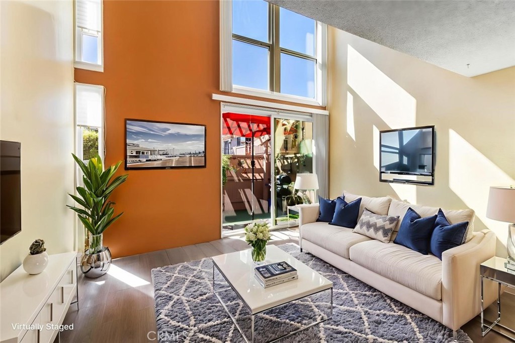 1084 Cabrillo Park # B