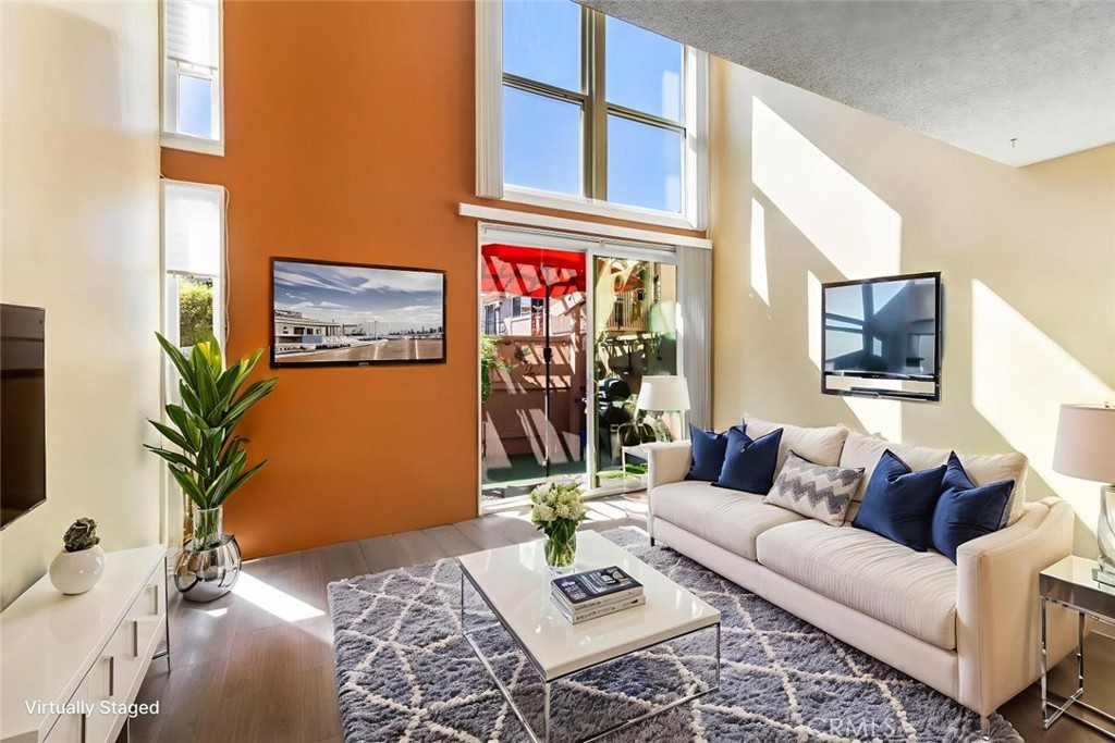 1084 Cabrillo Park # B