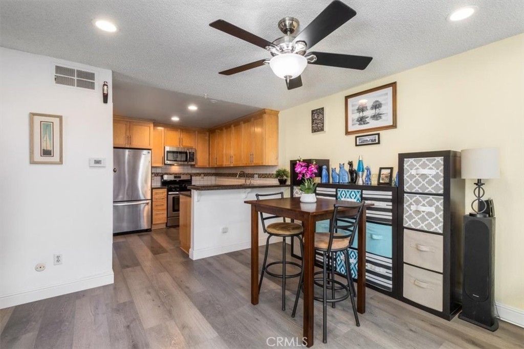 1084 Cabrillo Park # B