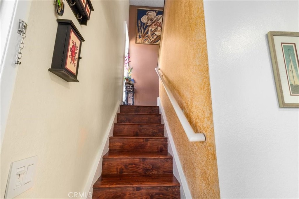 1084 Cabrillo Park # B