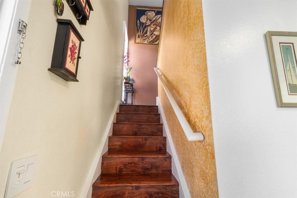 1084 Cabrillo Park # B