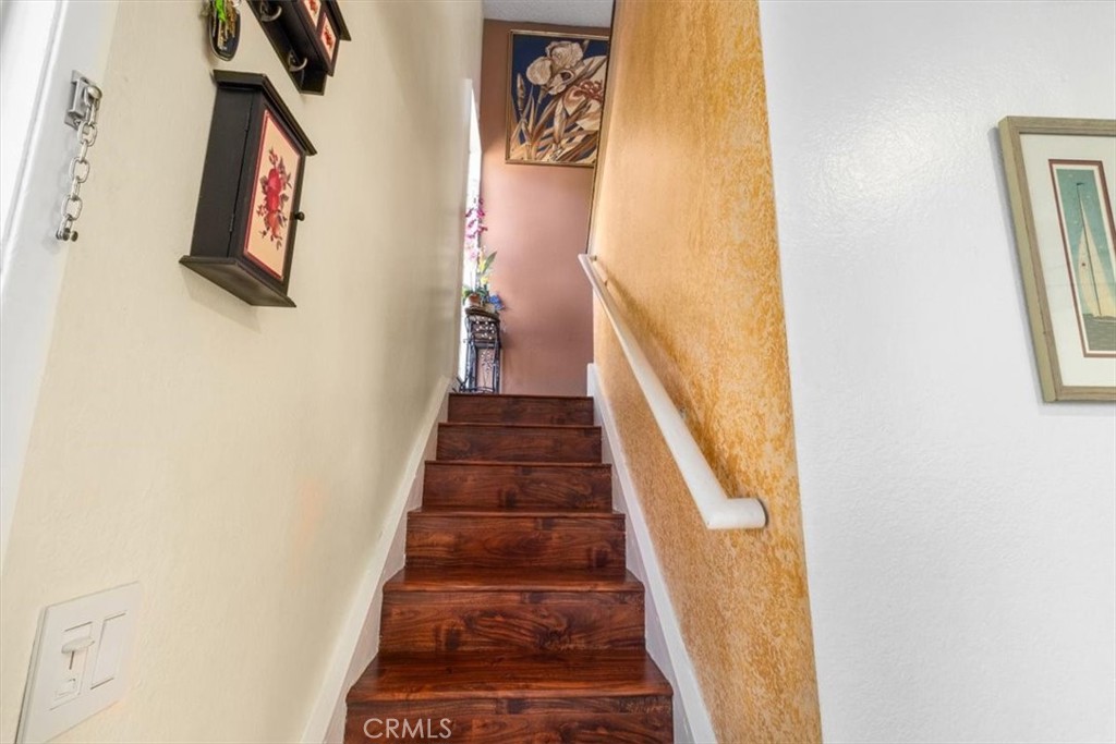 1084 Cabrillo Park # B