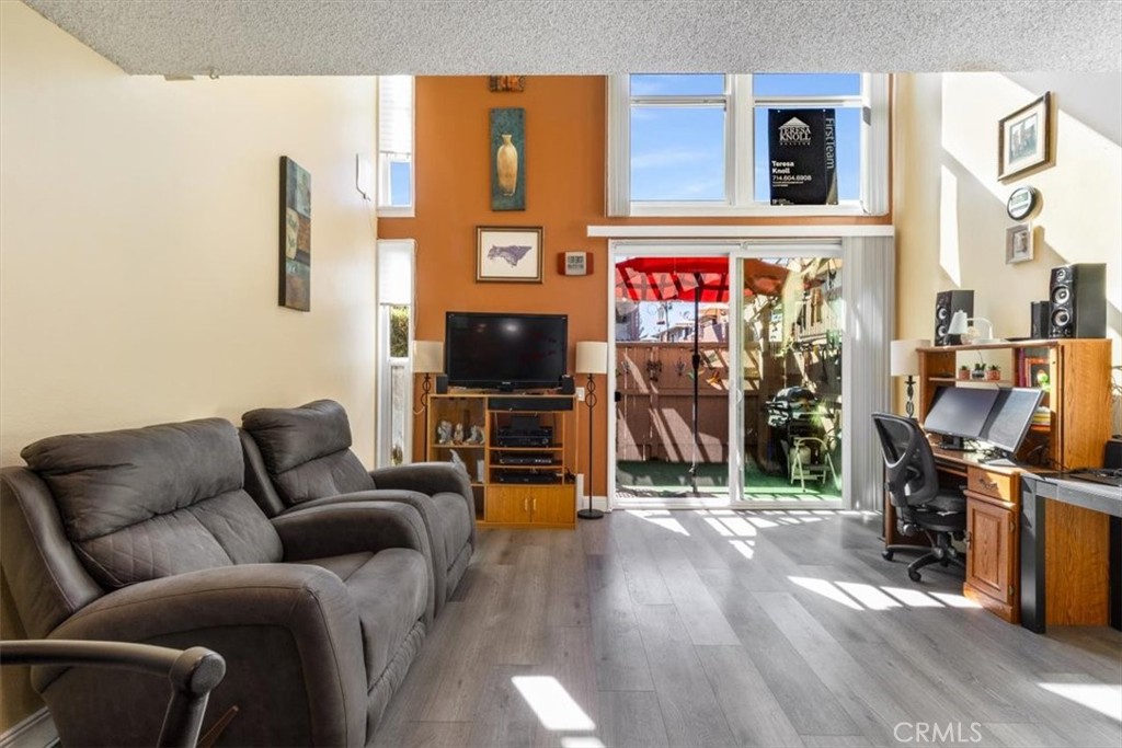 1084 Cabrillo Park # B