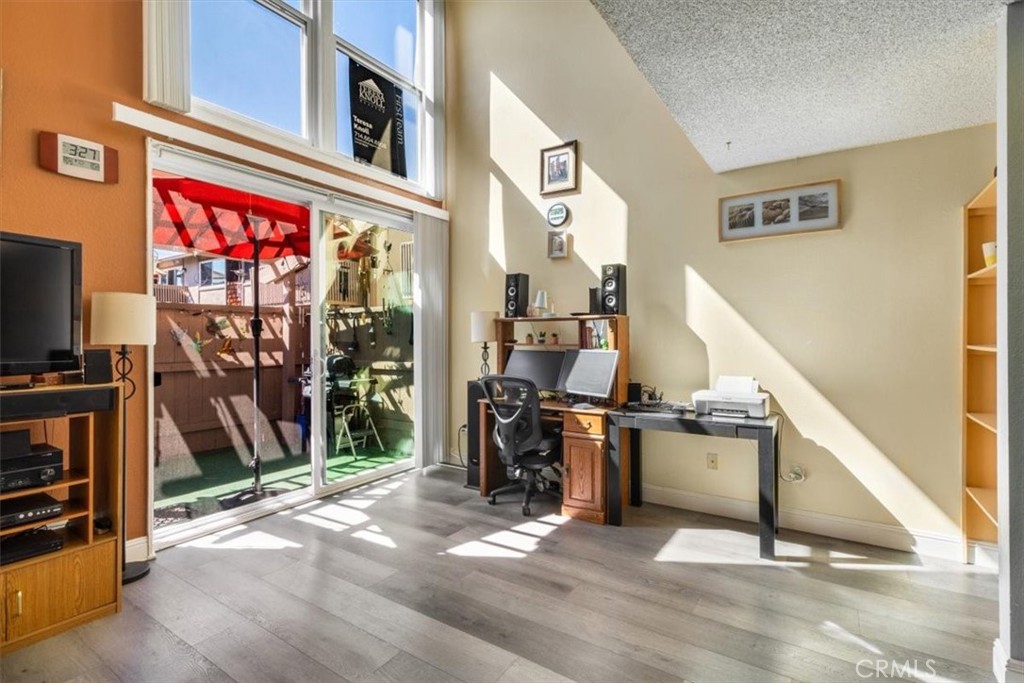 1084 Cabrillo Park # B