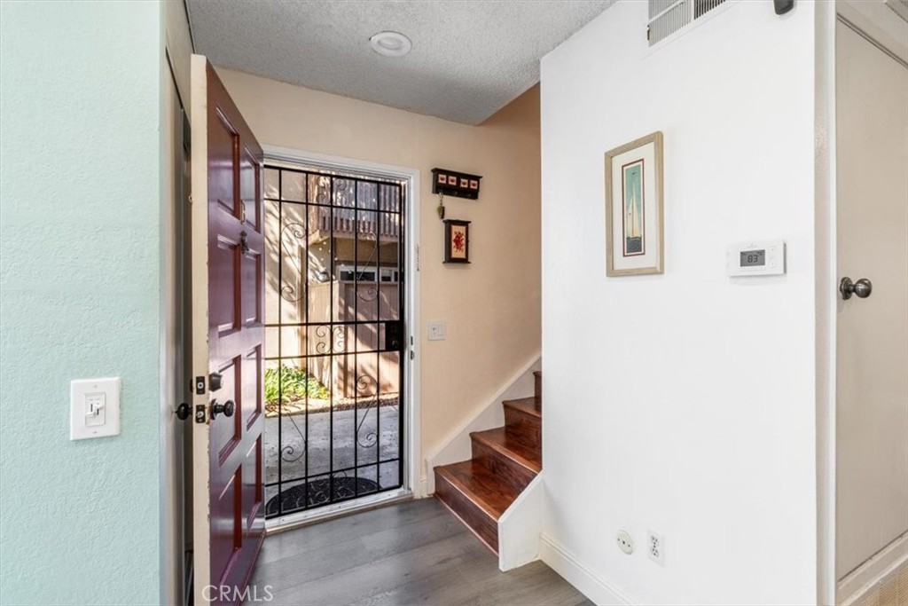 1084 Cabrillo Park # B