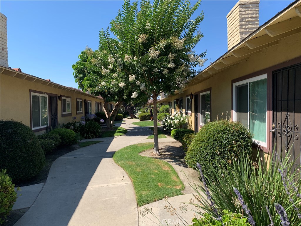 1541 La Palma Avenue E A4