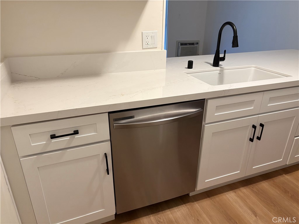 1541 La Palma Avenue E A4