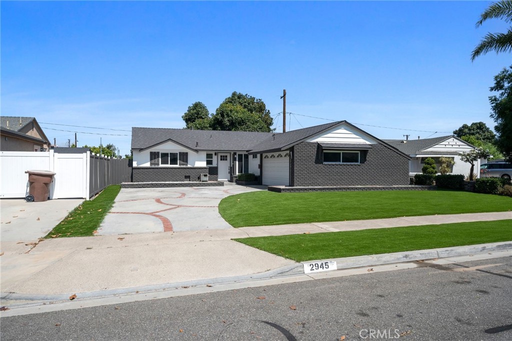 2945 W Bridgeport Avenue