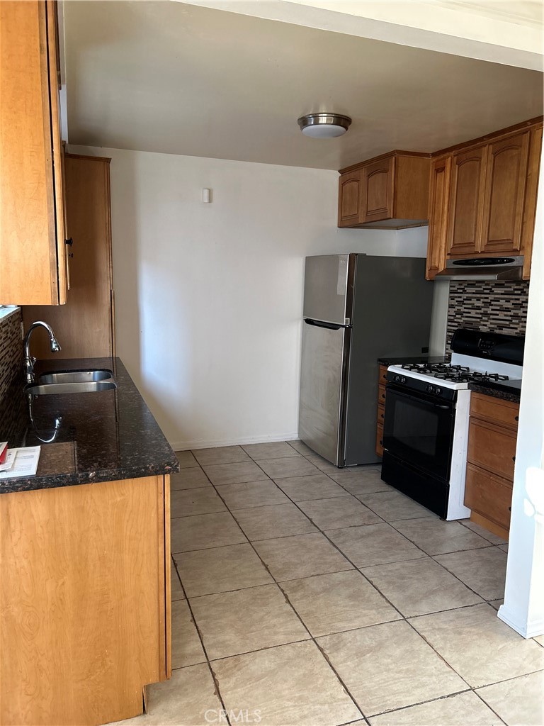 223 E Pleasant Street