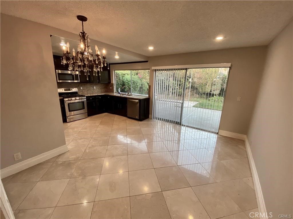 9658 Oakmount Street